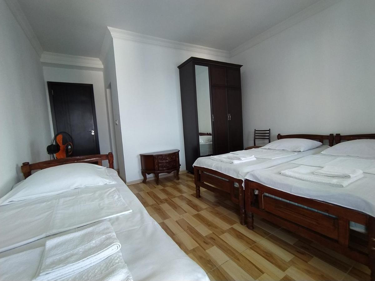 Guest House Teni ماكينجاوري المظهر الخارجي الصورة