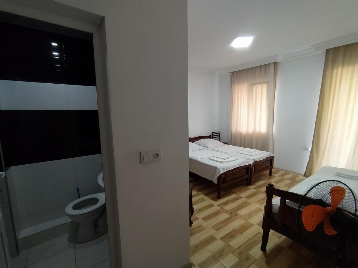 Guest House Teni ماكينجاوري المظهر الخارجي الصورة